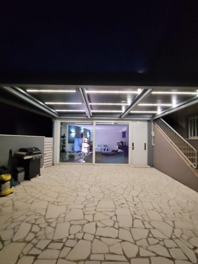 Liams Mansion Villa Capodistria Esterno foto